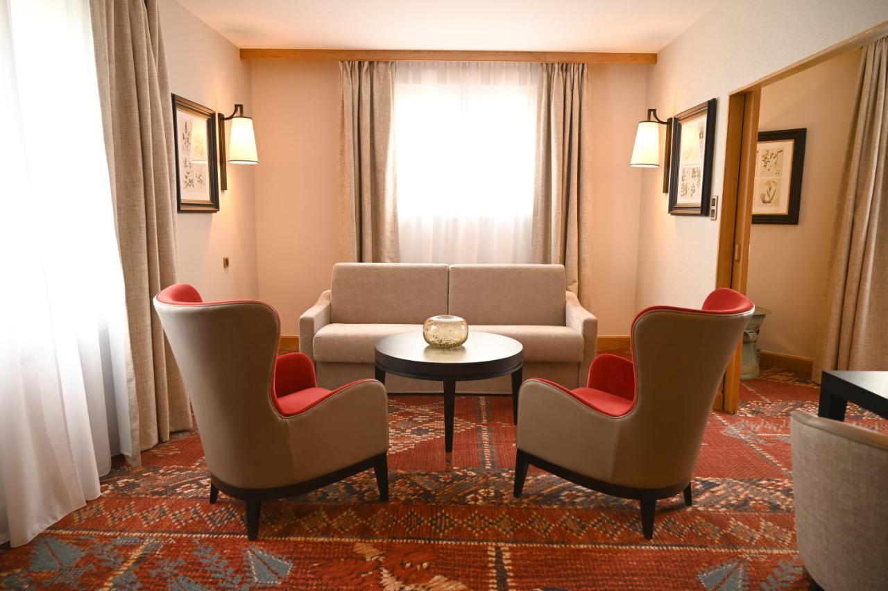 Hotel Le Rempart Турню Екстер'єр фото