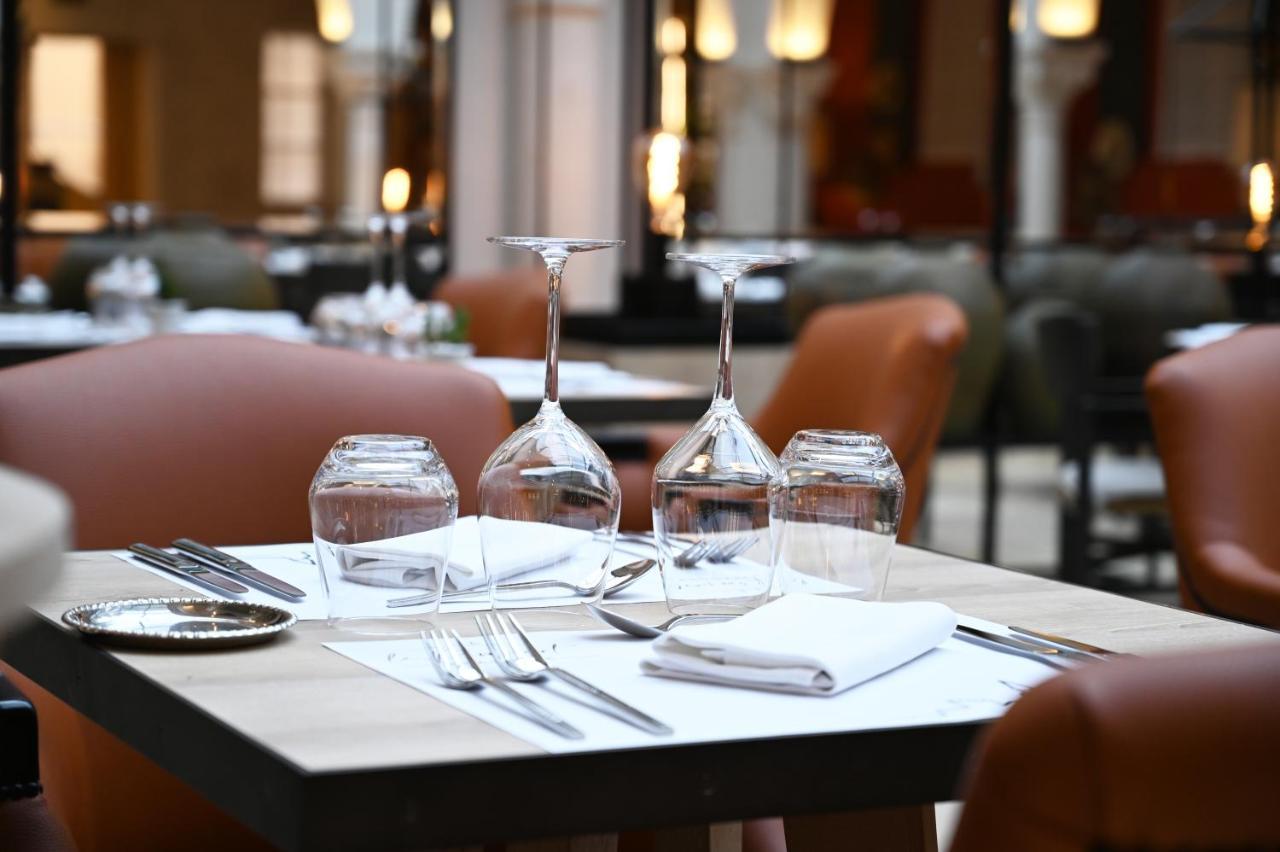 Hotel Le Rempart Турню Екстер'єр фото
