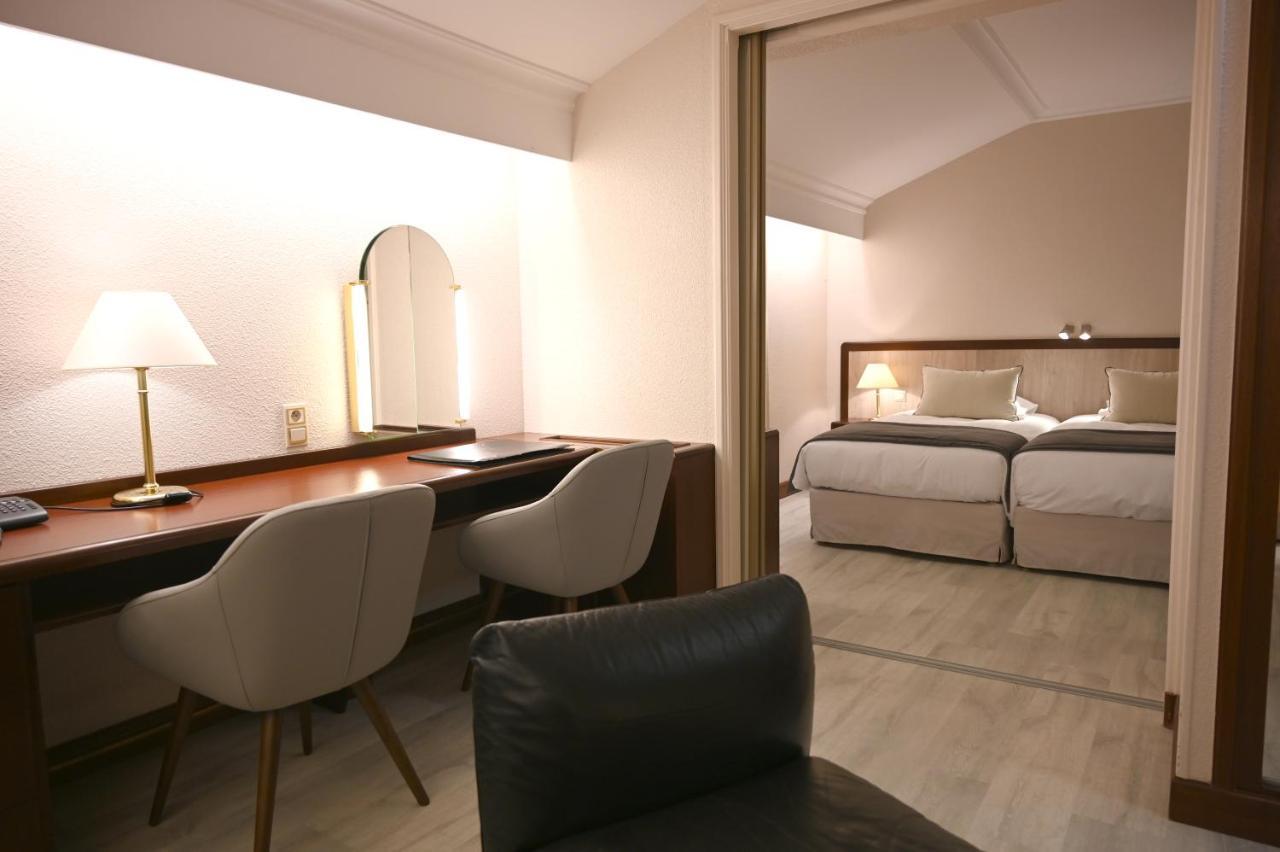 Hotel Le Rempart Турню Екстер'єр фото