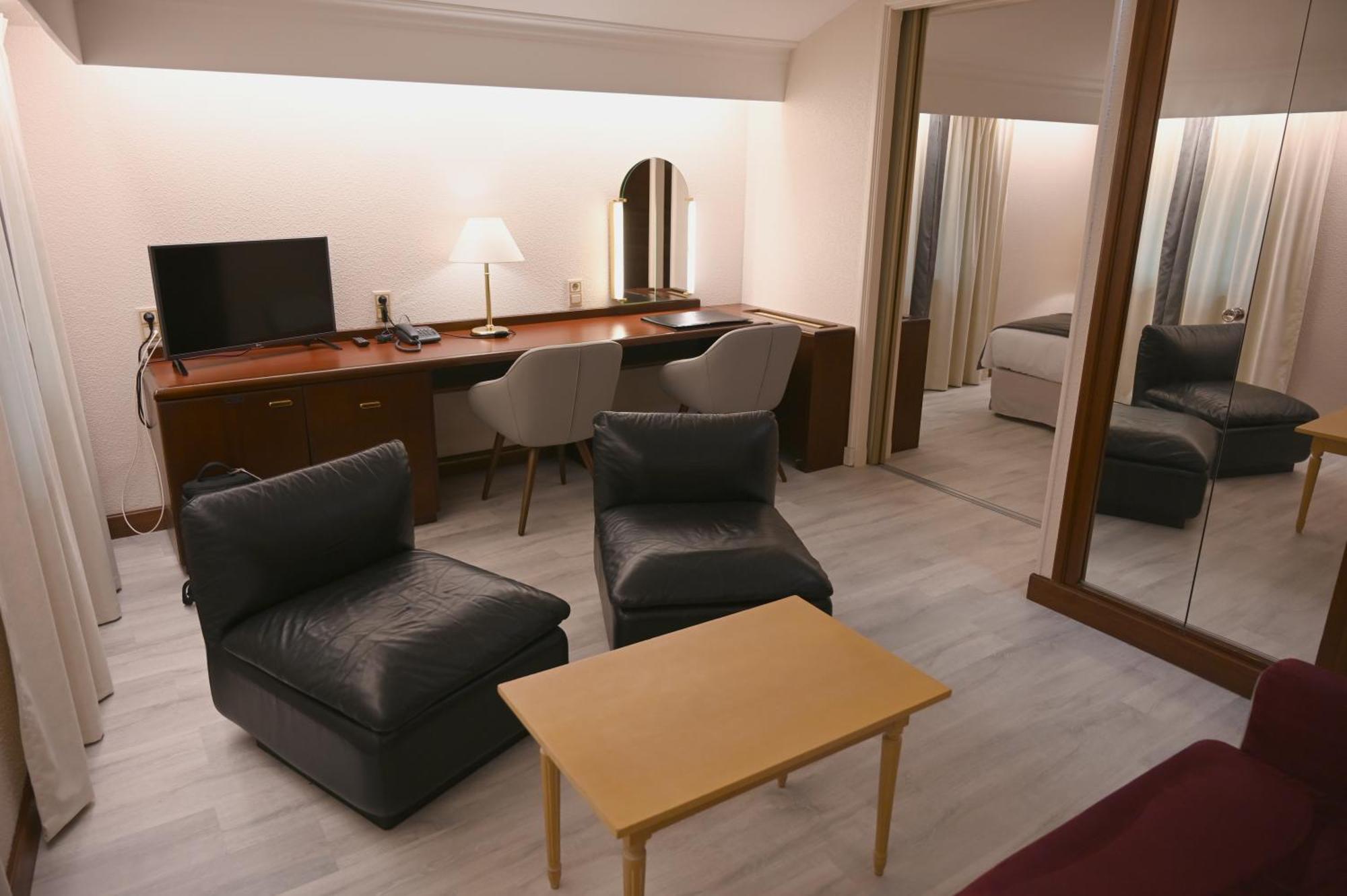 Hotel Le Rempart Турню Номер фото