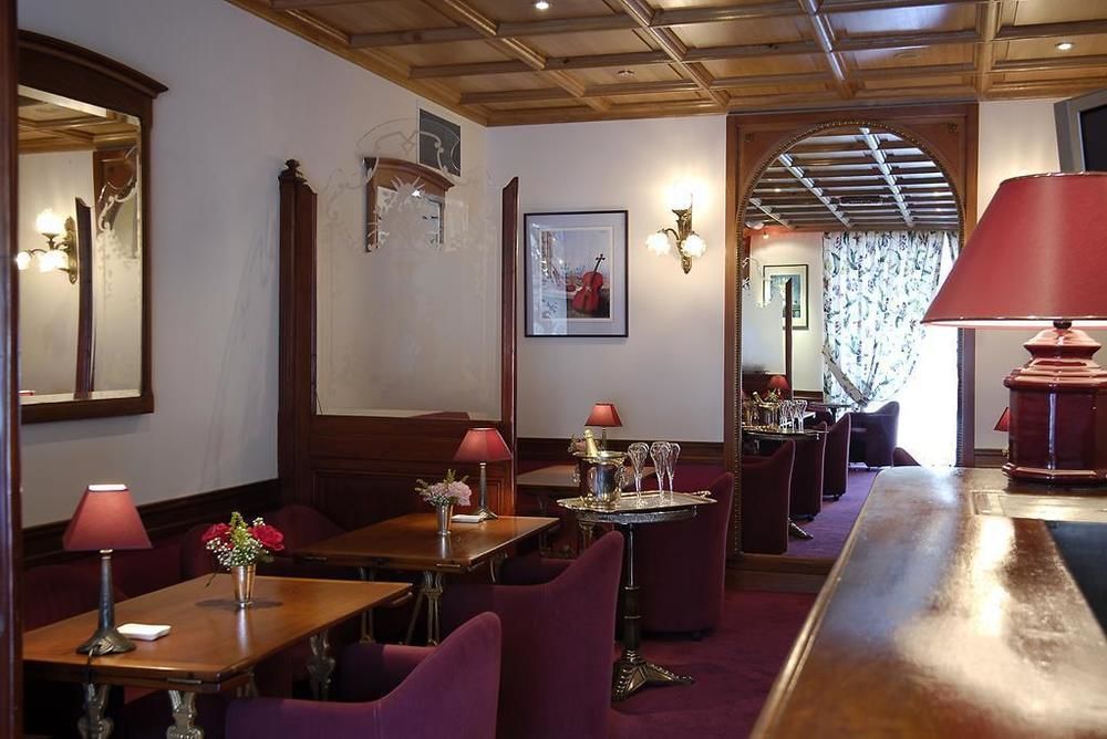 Hotel Le Rempart Турню Ресторан фото