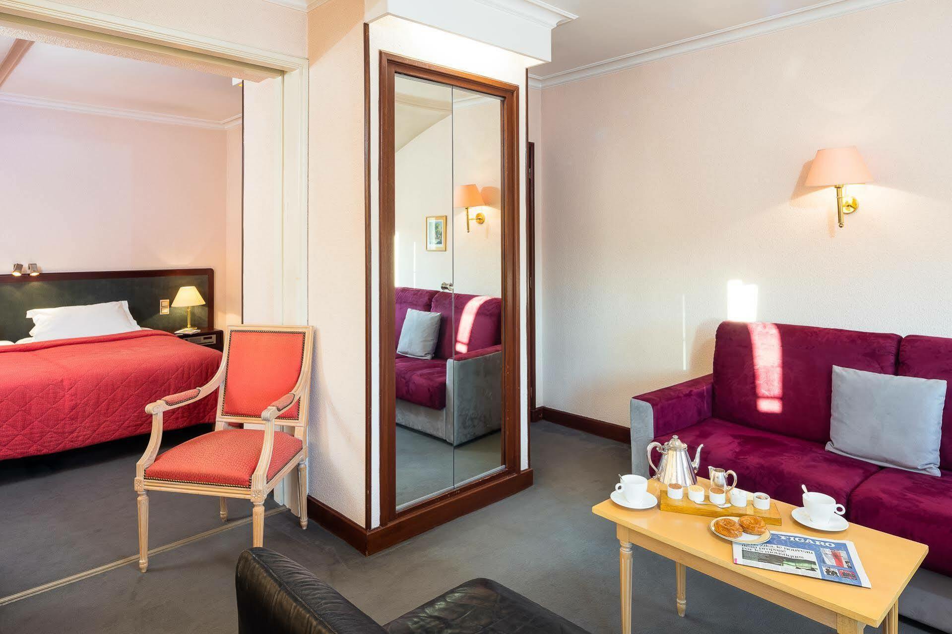Hotel Le Rempart Турню Екстер'єр фото